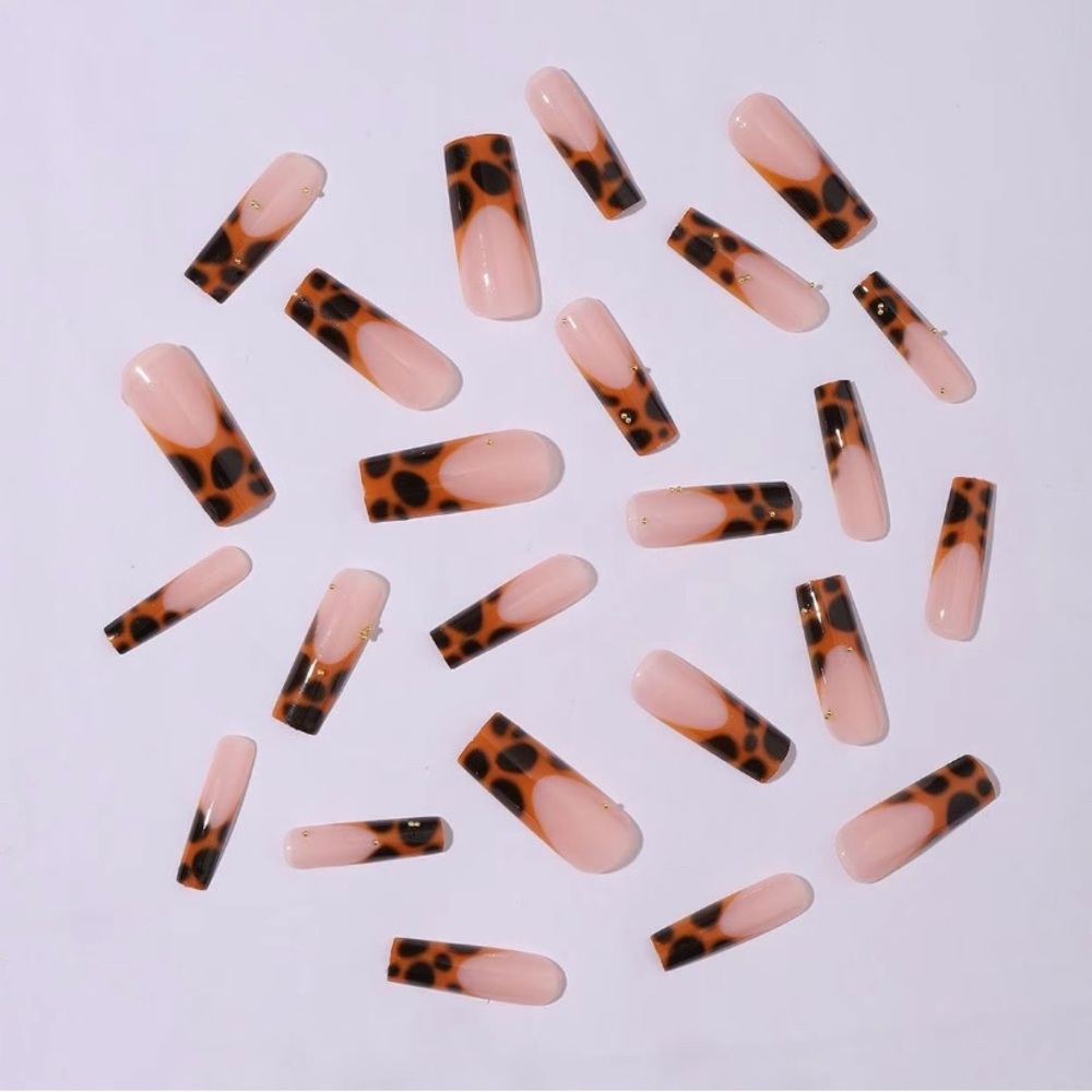 Leopard Colorblock Pattern Elegant Fake Nails with Nail File & Tape, 24pcs/set - Picture 4 of 6